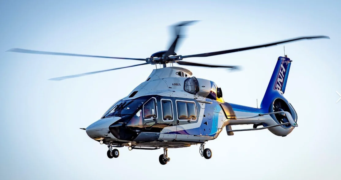 

HGLRC 1,2G Переключаемый модуль FPV-передатчика высокой мощности 800 Вт/1,6 Вт, совместимый с NTSC/PAL, 9-канальный, дальнего действия для FPV-дронов и самолетов