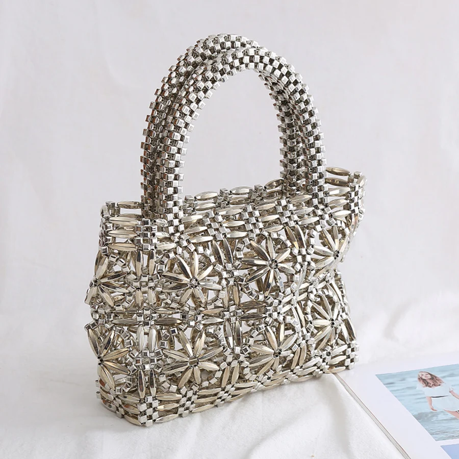 

Summer New Blingbling Retro Silver Hollow Out Design Handmade Beaded Phone Handbags Ladies Clutch Purse Totes Bolsa Mujer