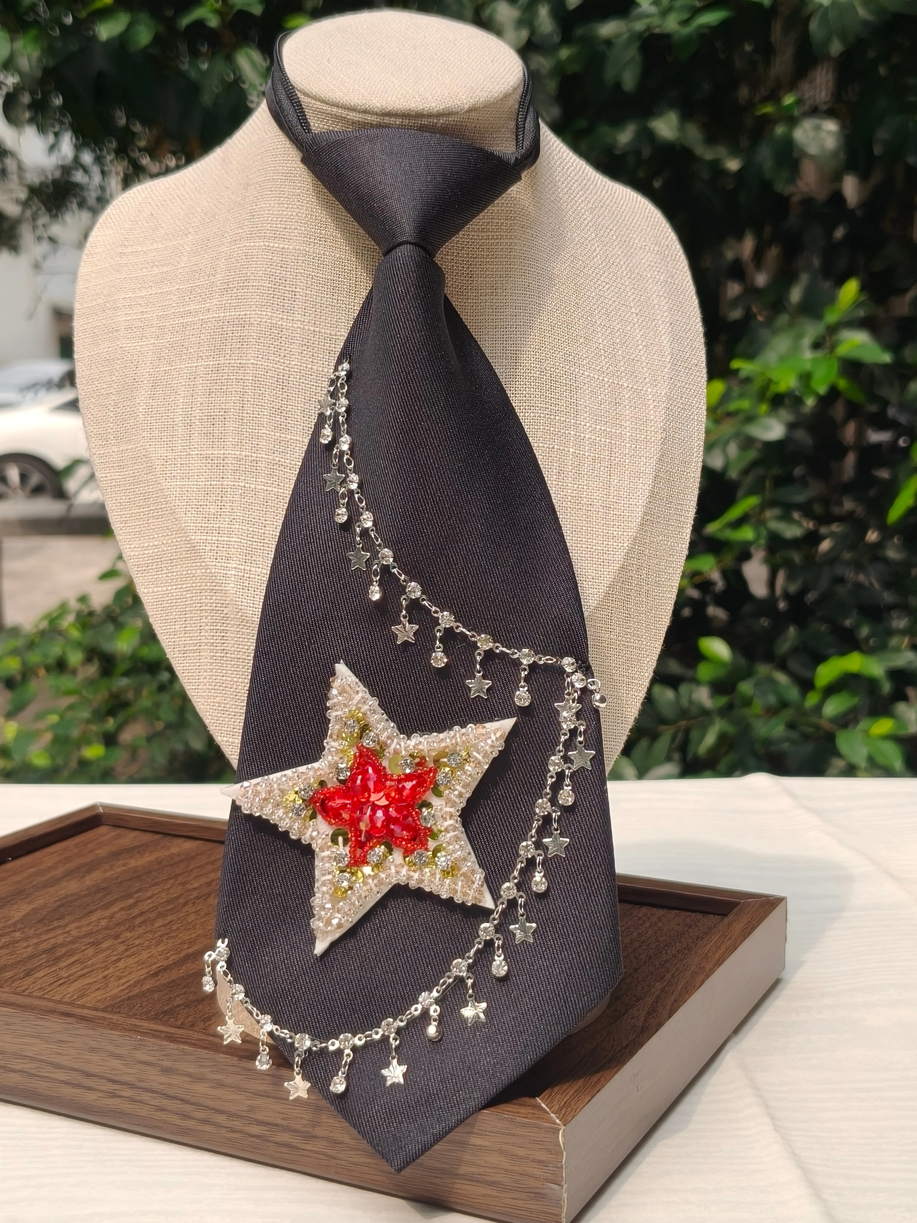 Atmospheric Outfit: Red Diamond Star Black Tie, No Need to Tie, Suitable for Stage / Versatile and Unique (Applicable for Events Like World Cup, Music Festivals, Independence Day, Etc.)