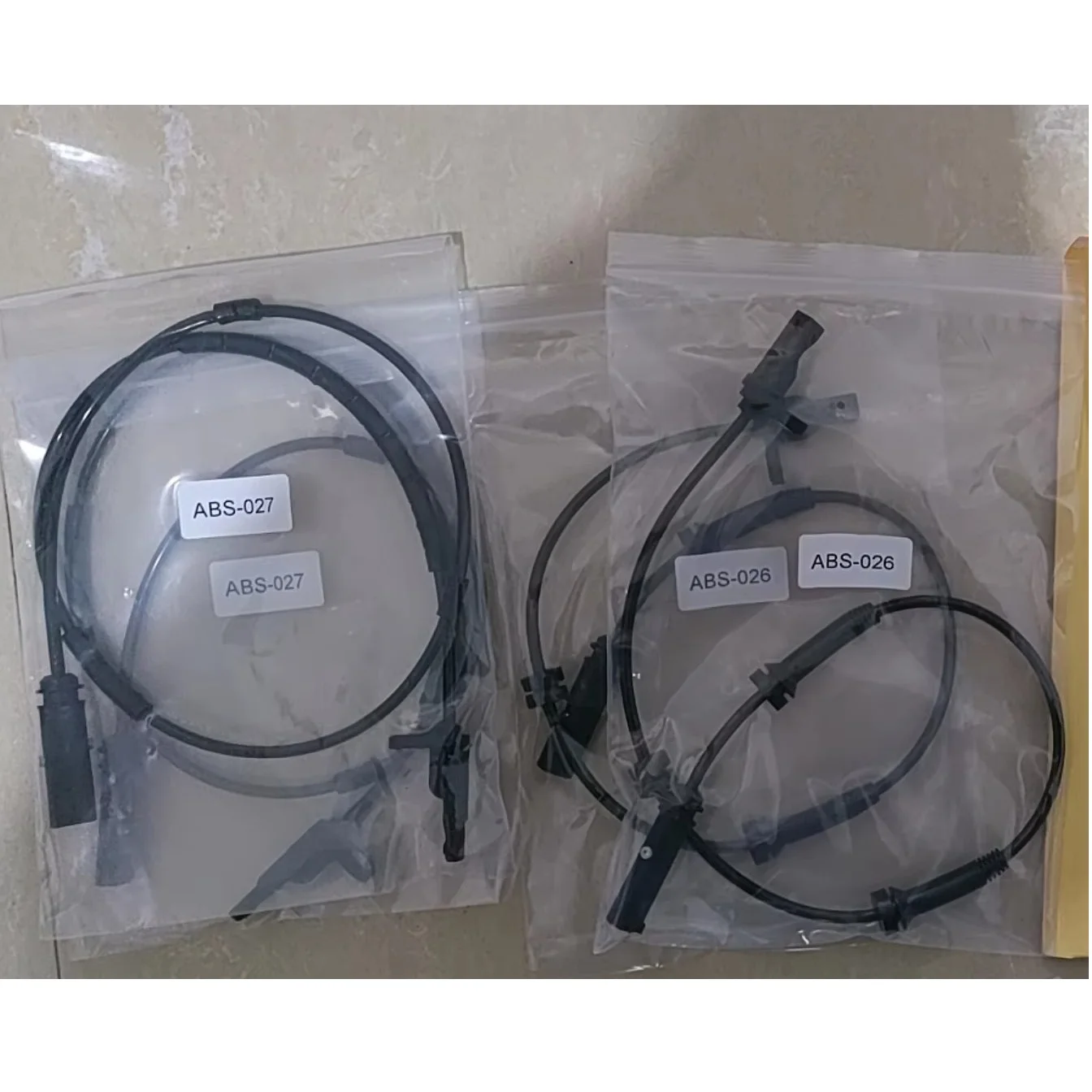 

4 x Abs Wheel Speed Sensor for BMW F20 F21 F22 F23 F30 2.0L 3.0L OE# 34526791223 / 34526791225