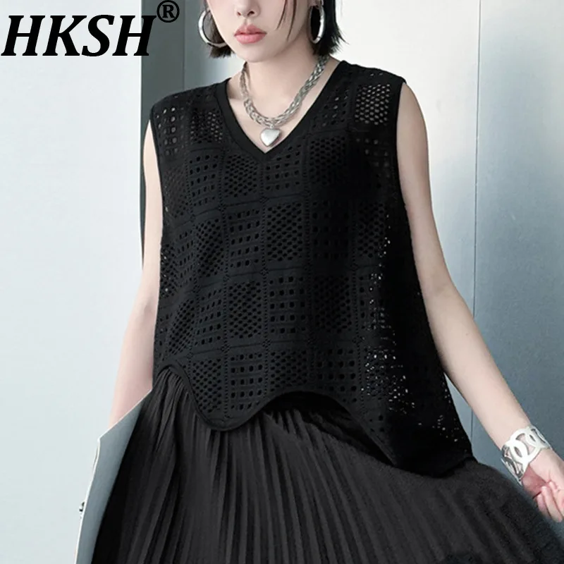 

HKSH 2026 Summer New Women Vest V-neck Hollow Out Sleeveless Irregular Hem Versatile Dark Chic Streetwear Trend Tank Top HK18781