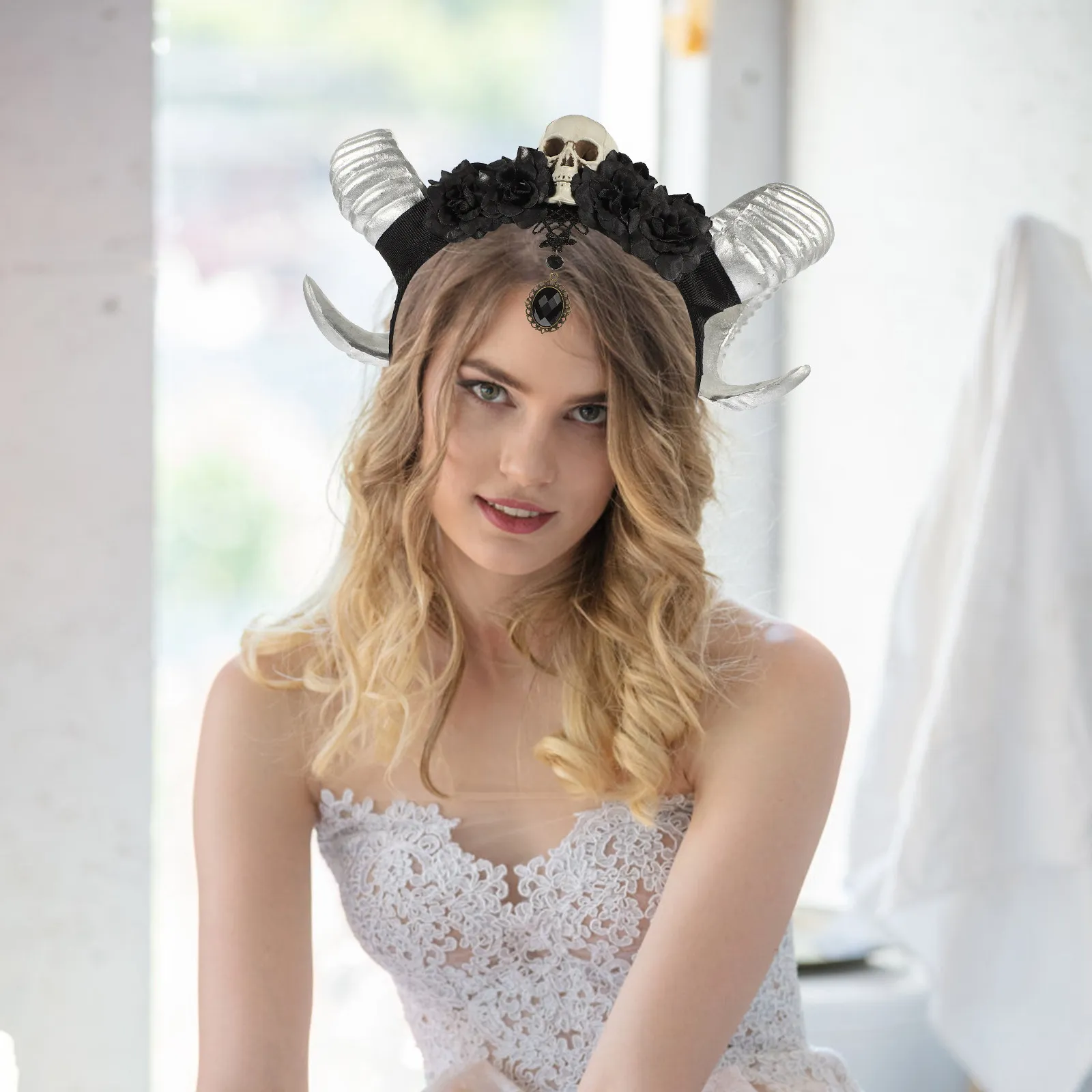 

Creative Devil Sheep Horn Headband Lightweight Halloween Costume Party Hairband Gothic Headpiece Halloween Prop