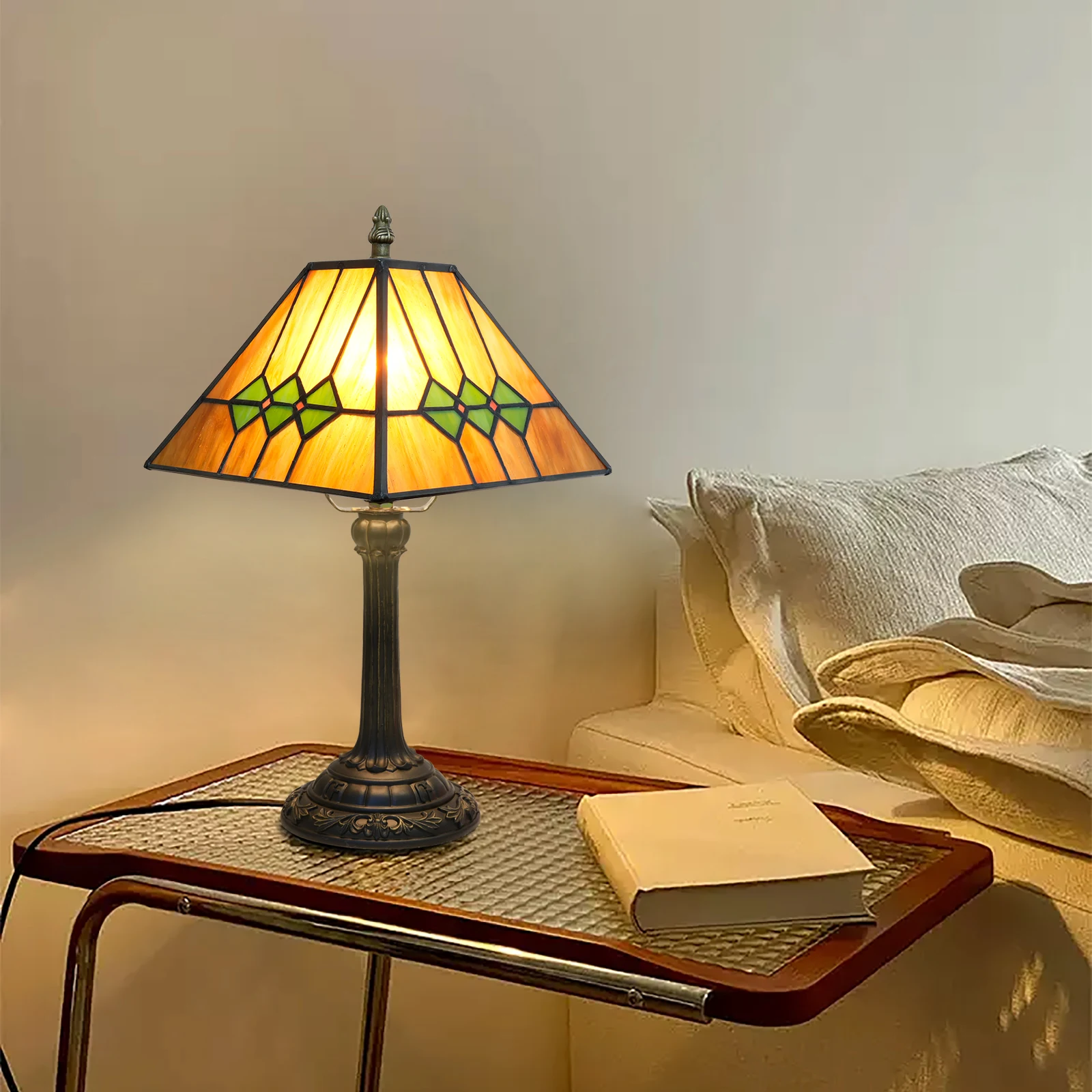 tiffany-stained-glass-retro-desk-lamp-indoor-decor-atmosphere-bedroom-bedside-living-room-tea-room-study-table-lamp