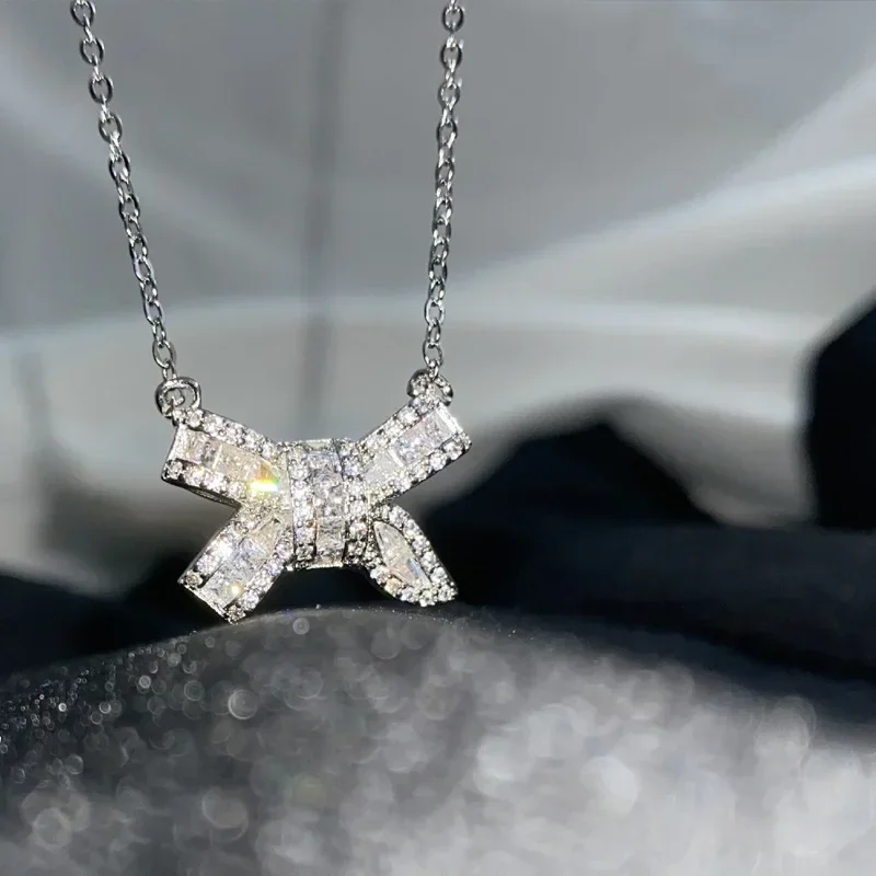 

MDL Moissanit. Style Explosive Sweet Girl Jewelry Cute Bow Pendant 18K Plated Super Fairy Absolutely Beautiful Necklace