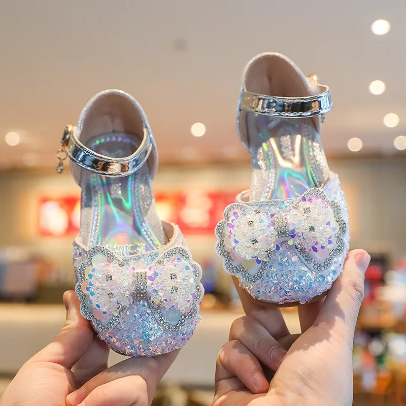 Chaussures de princesse coordonnantes pour filles, sandales souples pour enfants, chaussures en cuir confortables, cristal, chaussures polyvalentes, mode décontractée, été, nouveau