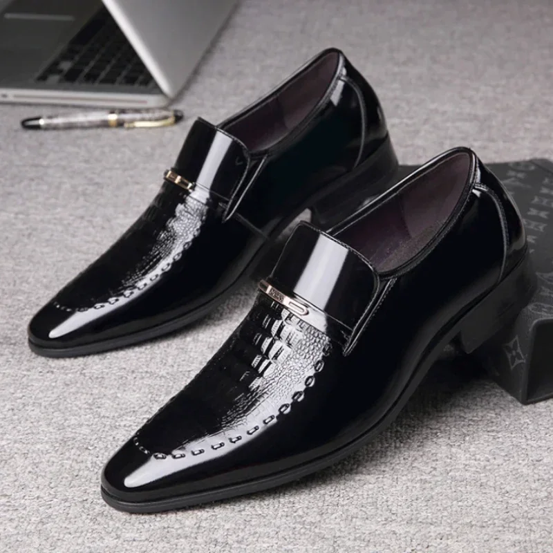 Nowe 2024 męskie skórzane buty biznesowe klasyczne buty biurowe dla mężczyzn wzór krokodyla męskie buty wizytowe oddychająca marka Casual — zdjęcie 7