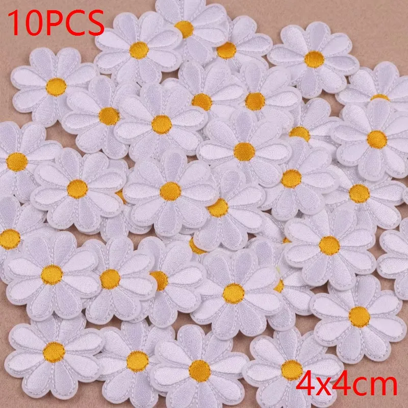 10 قطعة بالجملة زهرة ديزي التطريز بقع Thermoadhesive التصحيح الحديد على بقع للملابس ملصقات الكرتون قبعة شارة