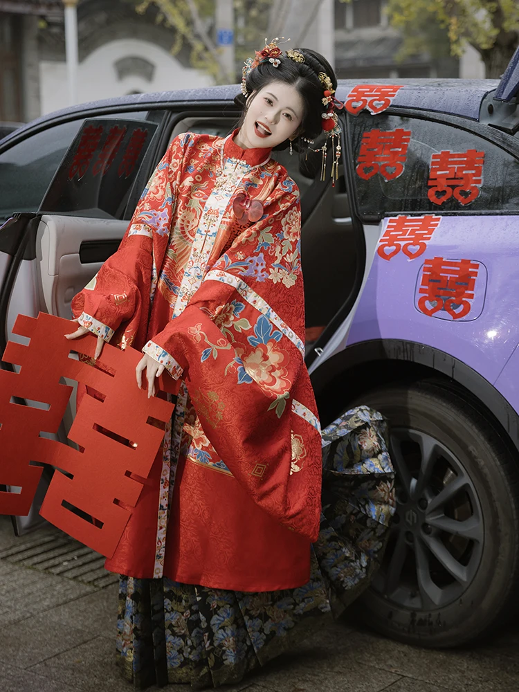 Original Hanfu Costume Ming Dynas eup Flower Pattern Long Coat  Tail Skirt Engagement Ceremony Drinking Wine out of...