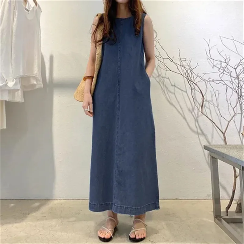 New Simple Denim Dress Women Vintage Sleeveless O Neck Wide Hem Loose Dress Holiday Street Casual Female Dresses Vestidos