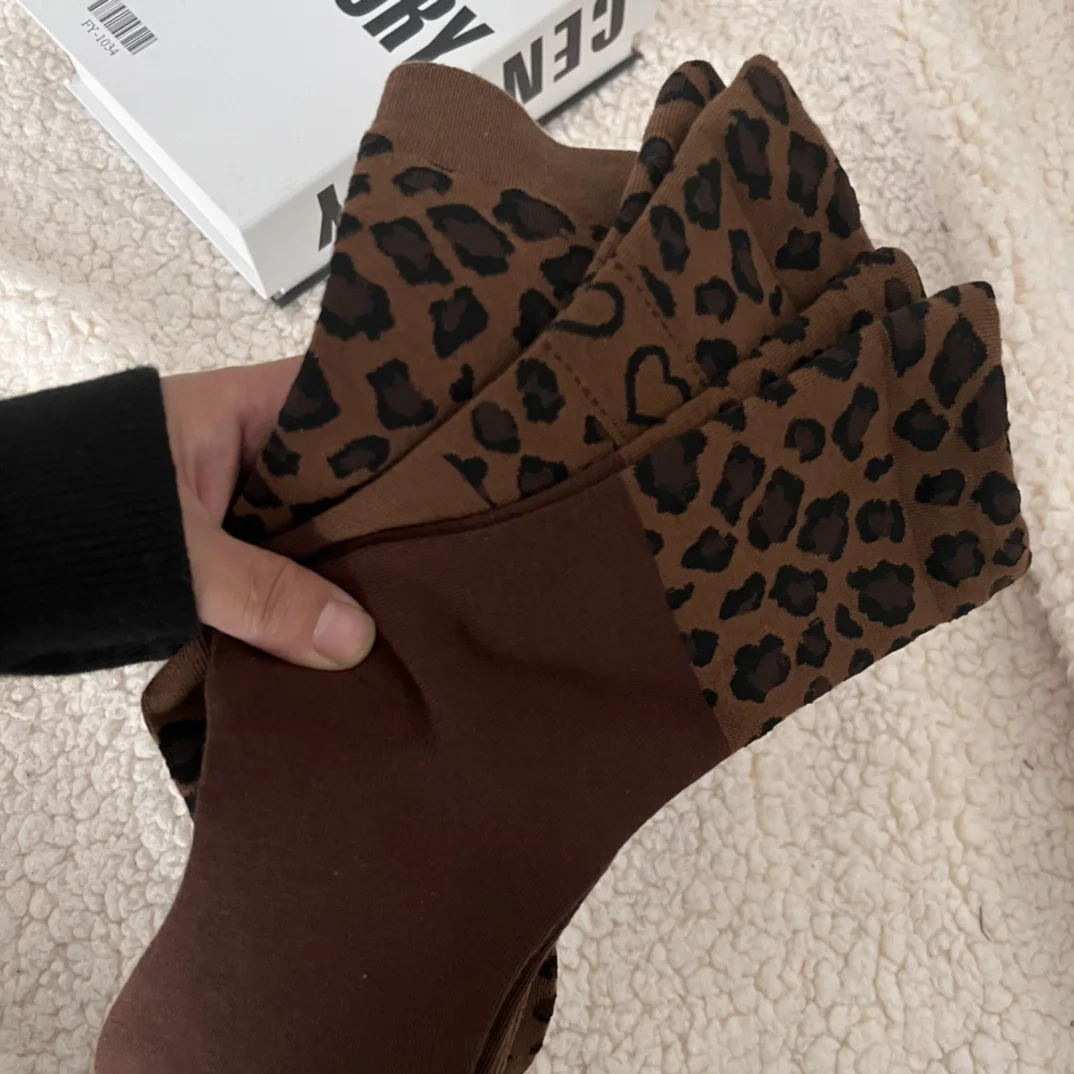 

3 Pairs Autumn Winter Socks Women's Leopard-print Coffee Color Simple Funny Thick High Mid-tube Soft Elastic Fashion Trend Sock