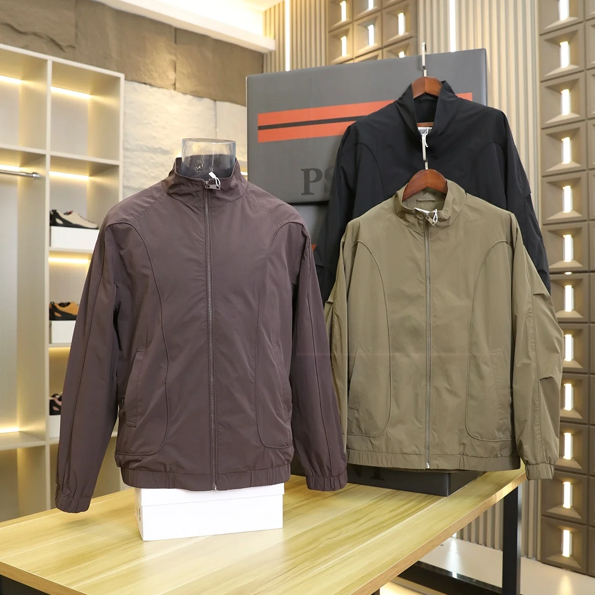 

Outdoor Men's Jaet Loose Fit Stand Collar Windproof Water Resistant 3D Silhouette Faionable Autumn Workwear Coat