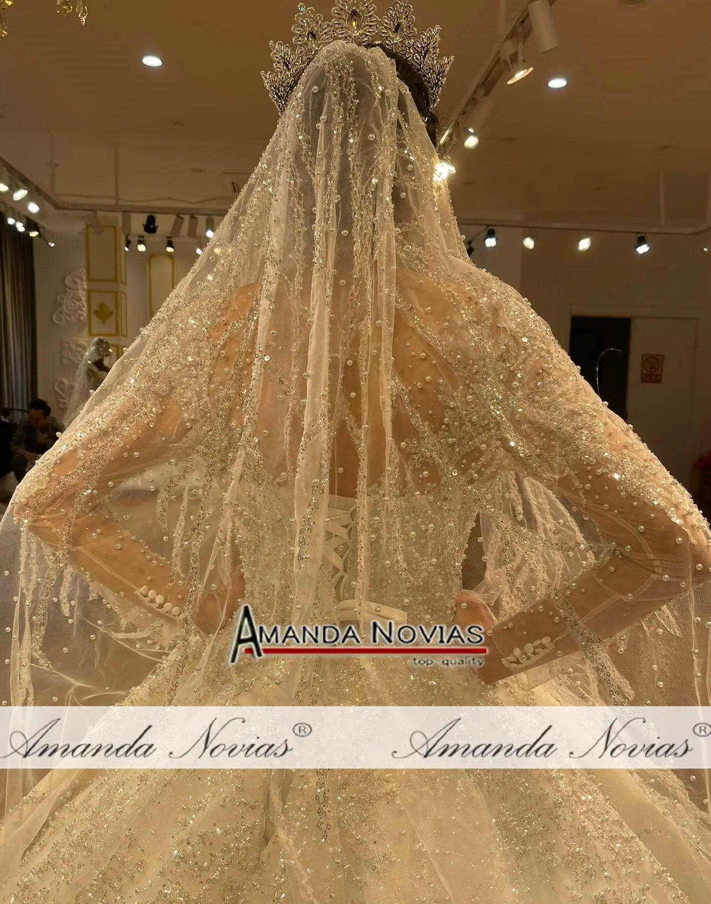 Custom Made Beading Luxury Long Veil 3*4 Sizes Ivory Color Down Part Plain Tulle With Comb