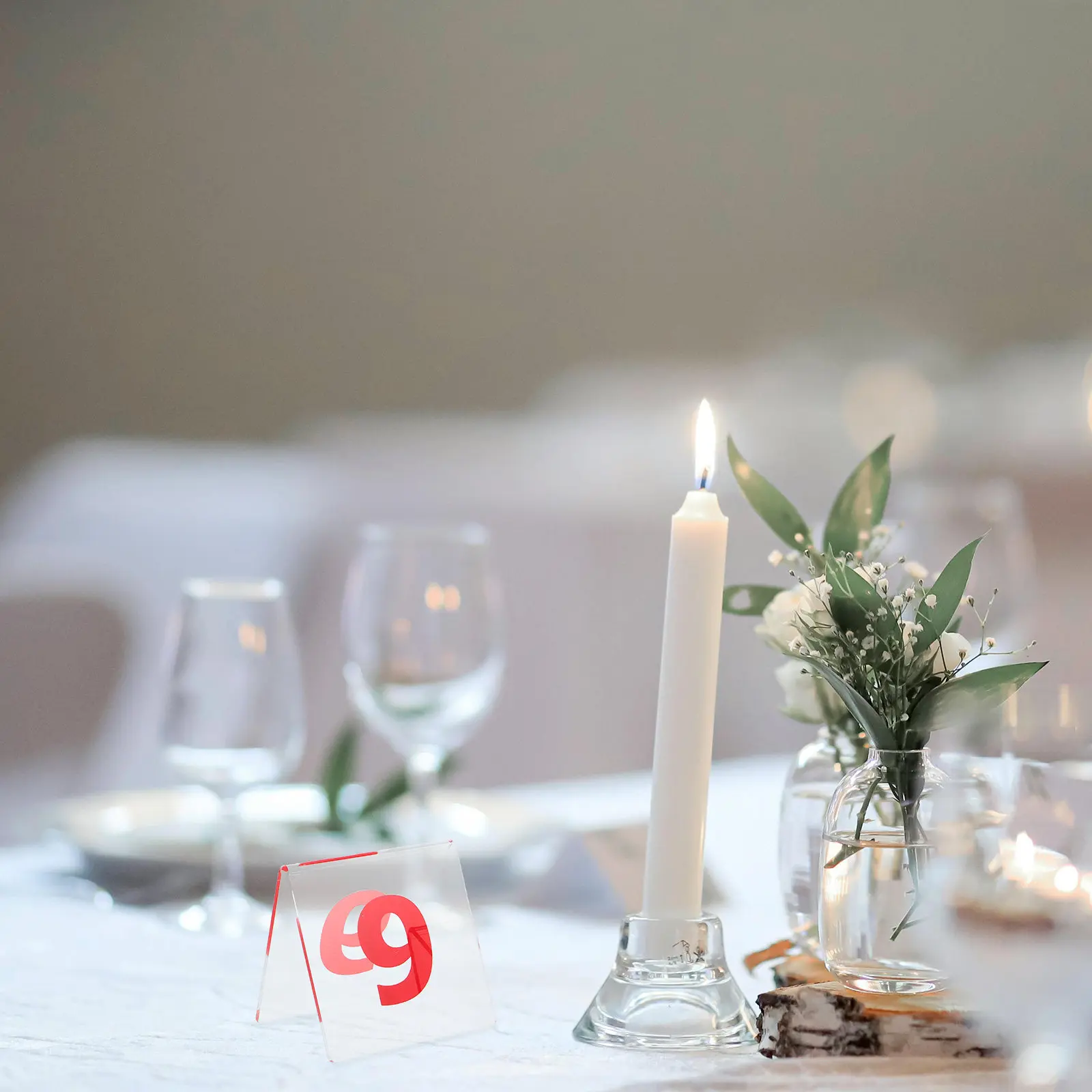10pcs-acrylic-table-number-signs-double-sided-numbered-tent-cards-for-restaurant-wedding-party-banquet-reception-seating-1-10