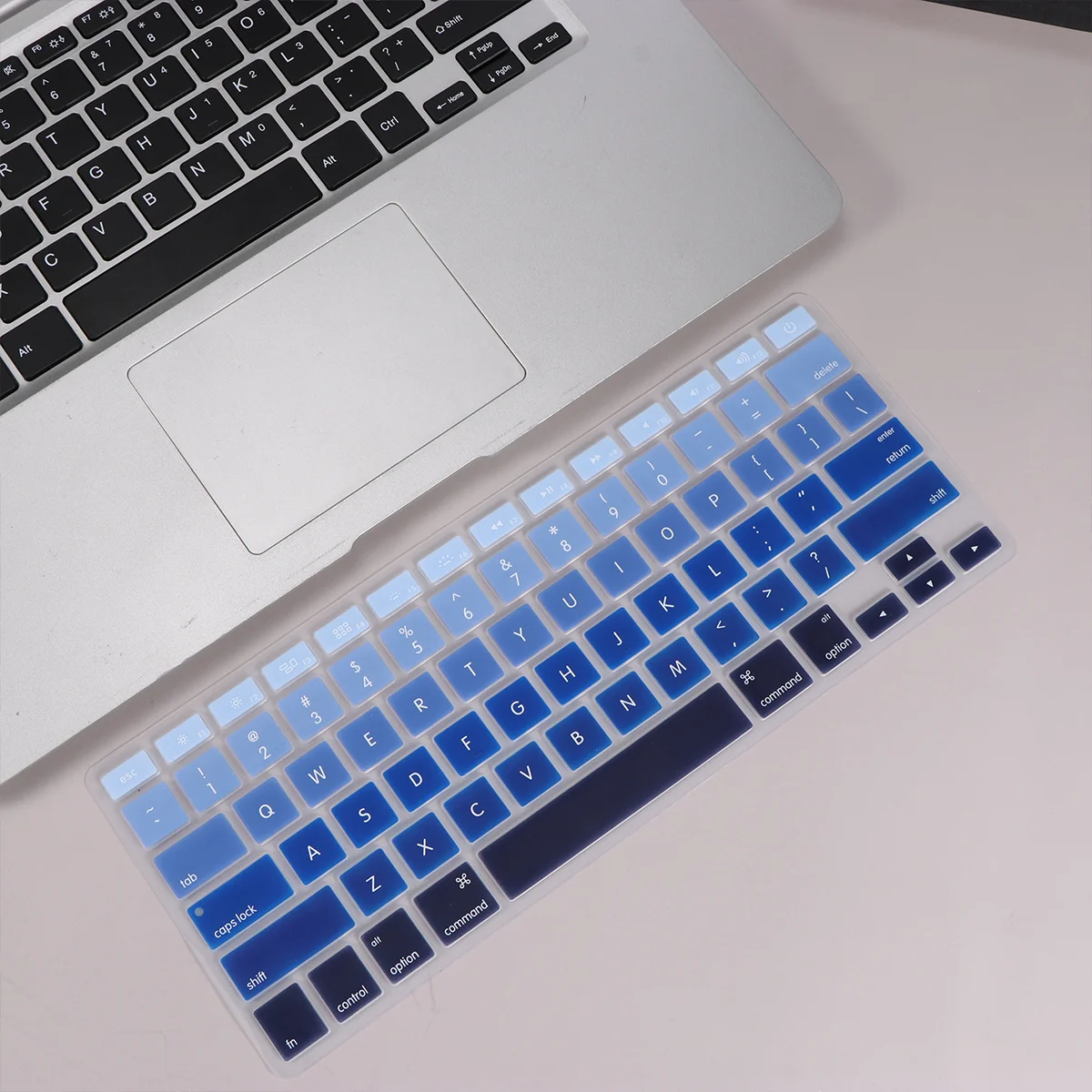 

2pcs Keyboard Cover Durable Keyboard Film Fashion Keyboard Protector Compatible for Pro Air A1466 A1466 A1502 (Blue)