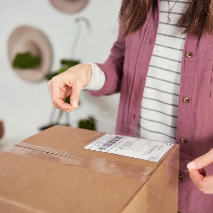 (4 عبوات) شريط تغليف أكريليك شفاف عالي التحمل، قوة مثالية لصناديق الشحن والتجارة الإلكترونية.