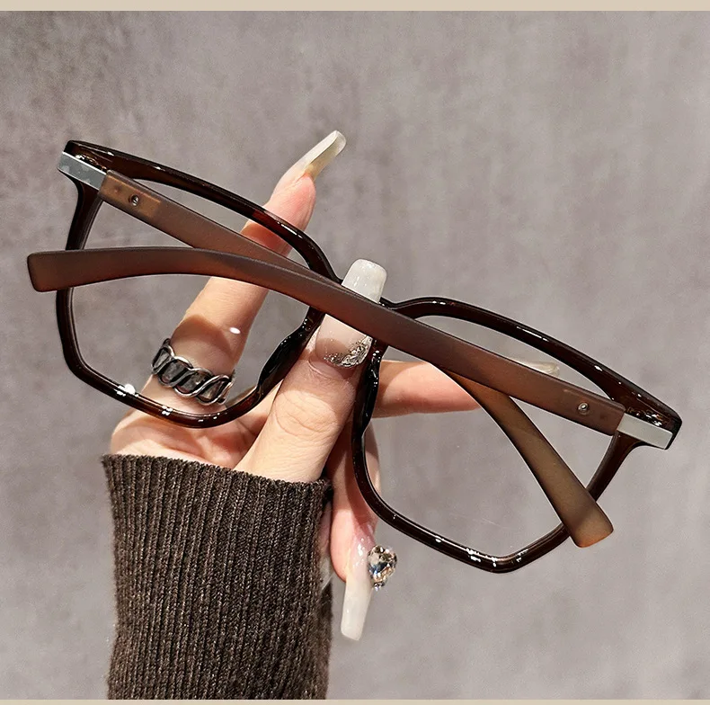 

New Luxury Women Oversized Square Glasses Frame Face Slimming Blue Light Blocking Ultra Lightweight High Quality Minimalist Chic