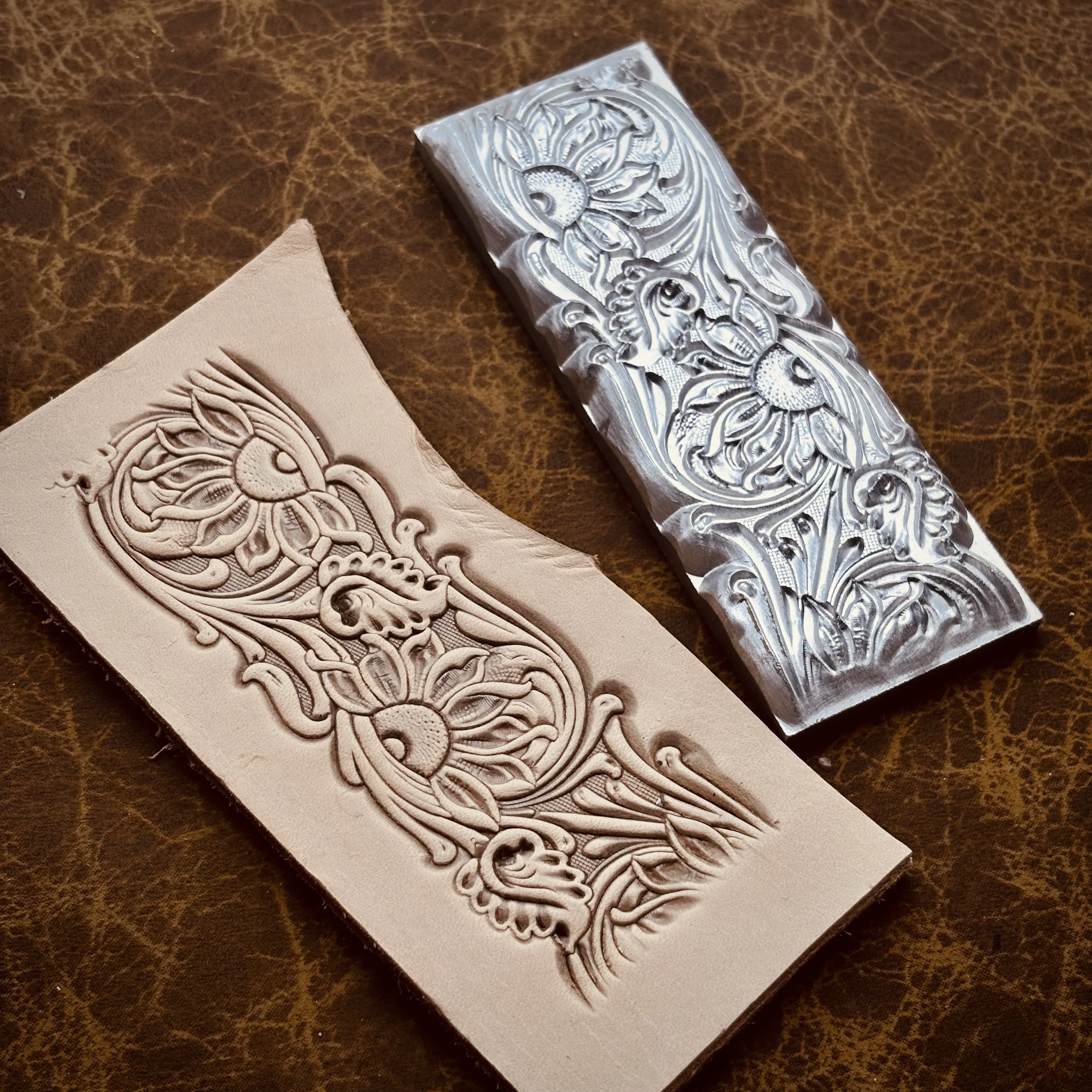 3D Sunflower Pattern Leather Embossing Mold Aluminum Alloy Belt Stamp Heat Stamps Leather Craft Tool Carving Hydraulic Pressing