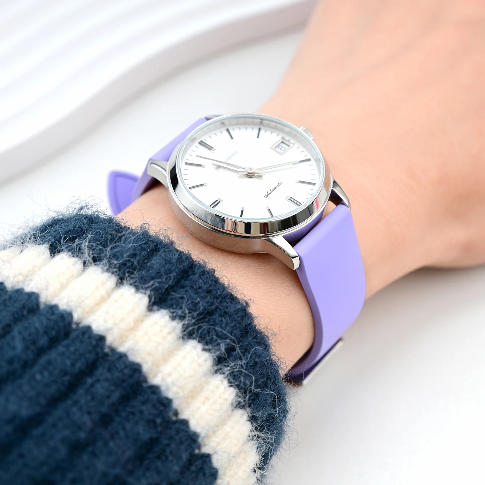 حزام ساعة Universal Fluororubb - مراجعة Daniel Wellington Watches & Jewelry Online Store وسعره
