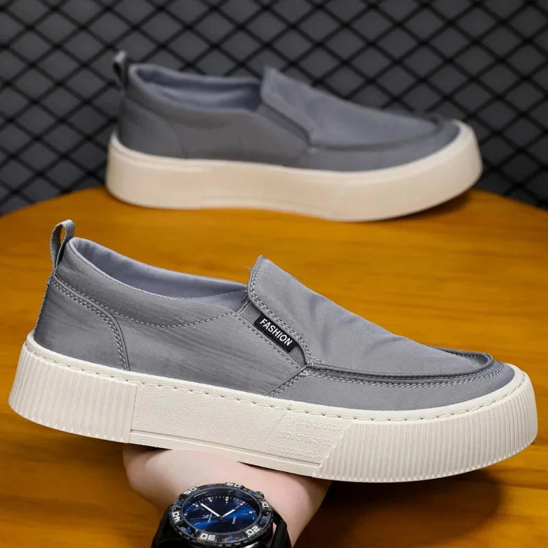 

men's fashionable anti-slip flat shoes, board shoes, casual sports shoes, breathable large-sized men's shoes, Lofu shoes