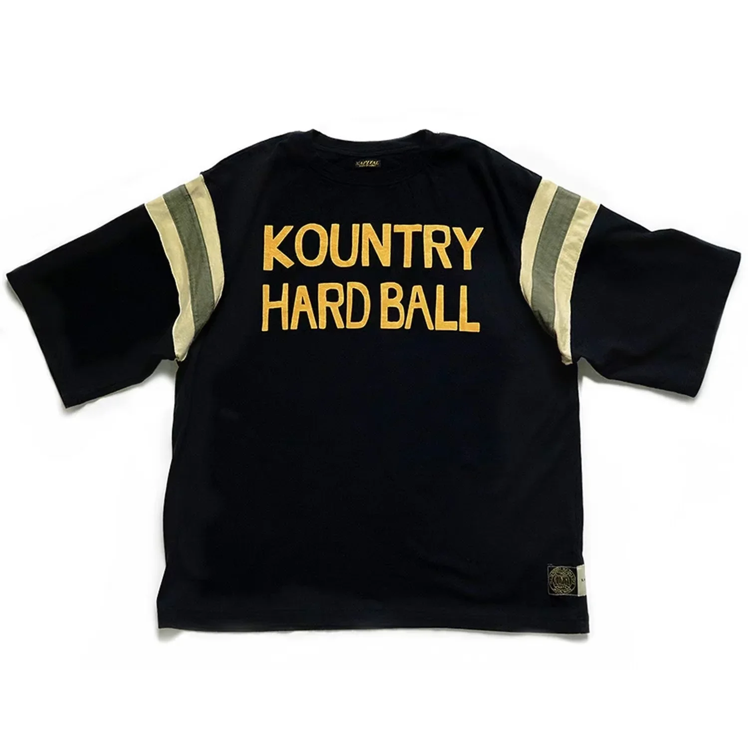 

Короткая футболка KAPITAL из хлопка с принтом и строчкой