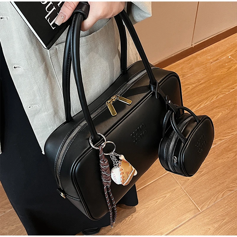 Vrouwen Tas Met Grote Capaciteit Nieuwe Grote Capaciteit Commuter Handtas Kussen Tas Messenger Bag Lippenstift Tas Matched Mini Tas Hangers