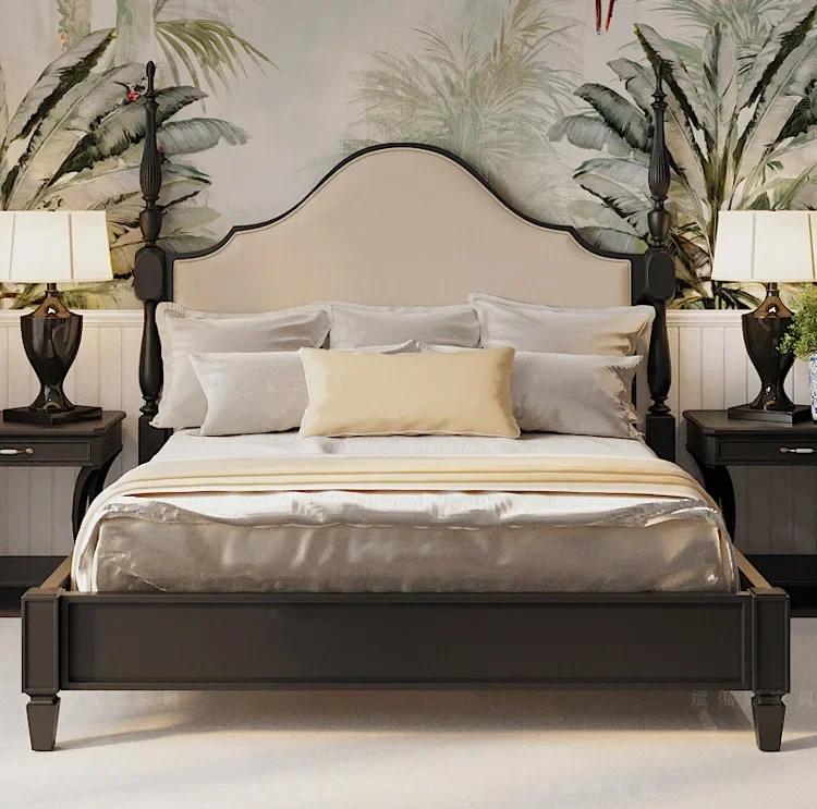 سرير من الخشب الصلب في الريف الأمريكي، فيلا عصرية وحديثة بجانب السرير، سرير فرنسي بجانب السرير، مصنع راقي