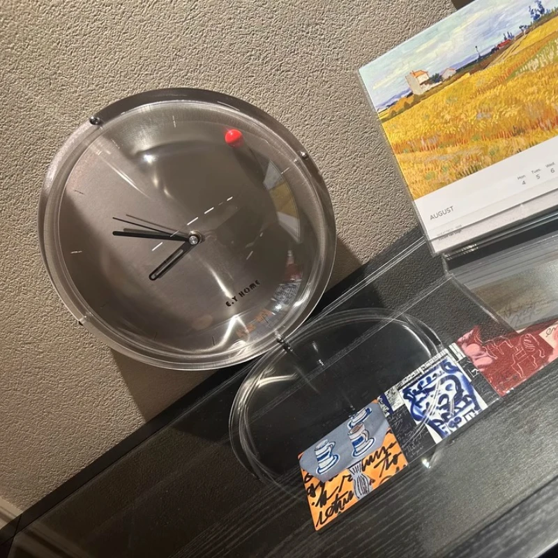 

Креативные космические бесшумные настенные часы, минималистичные украшения, тематические украшения для астронавта, современные часы для гостиной, спальни