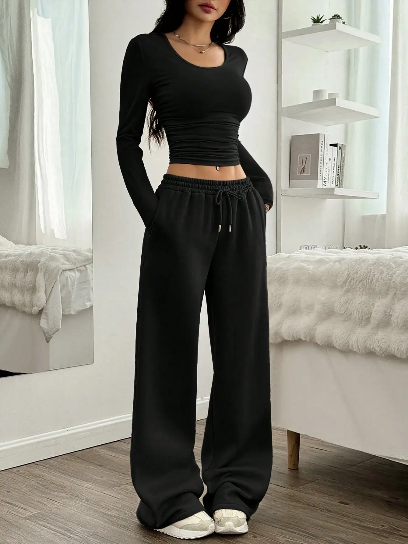 

Black 2-Piece Set: Cropped Long Sleeve Top & Wide Leg Drawstring Pants