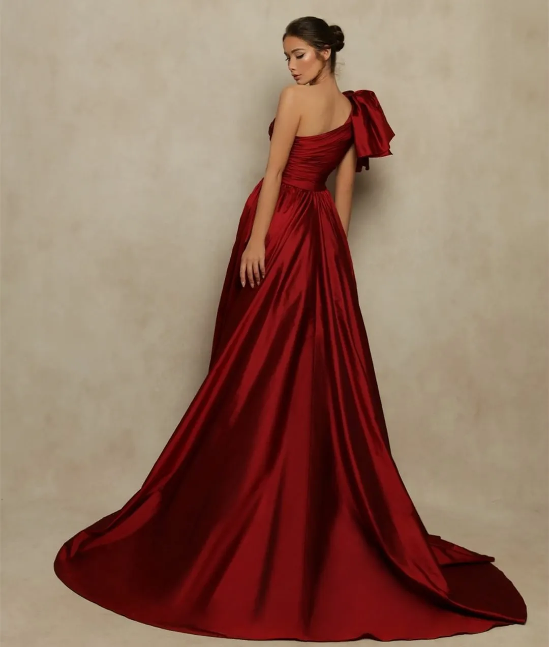 Sexy Long Burgundy Evening Dresses With High Slit Sheath One Shoulder Pleated Sweep Train Prom Dress for Women