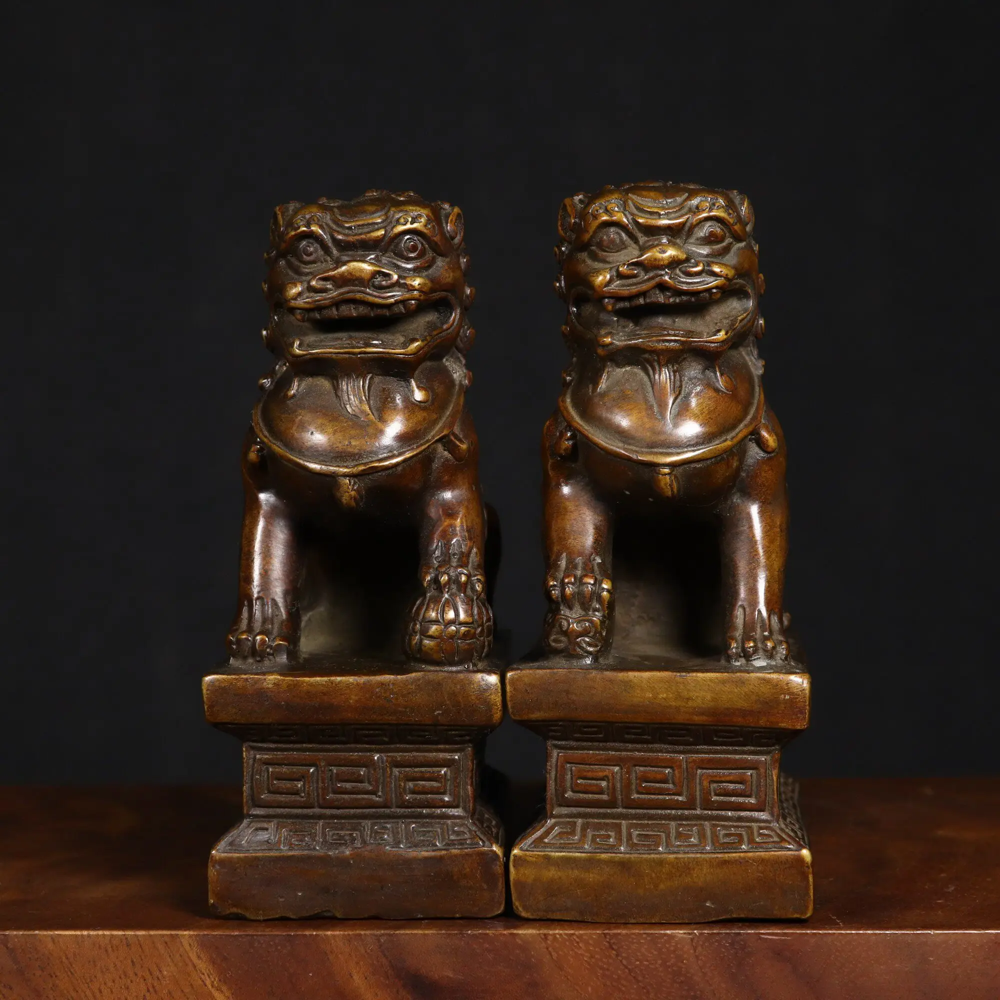 A Pair Chinese Feng Shui Vintage Copper Lions Statue Wealth Lucky Home Store Decor Craft Collection