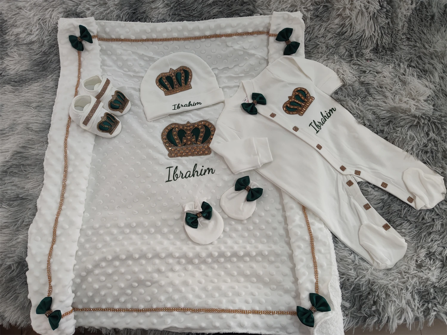 新生児用エンジェルウィング刺繍入り足つきロンパース5枚セット、カスタム名入り、ダークグリーン、ベビーシャワーギフトセット