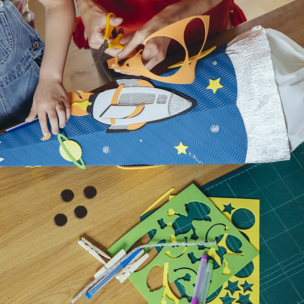 

200Pcs Plastic Bottle Caps Multi Color Decorative DIY Bottle Caps for Kids Kindergarten Art Home Education Craft