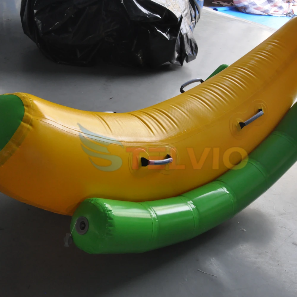 Altalena gonfiabile a Banana da 2m che gioca in spiaggia Surf equitazione giochi d'acqua giochi estivi divertenti