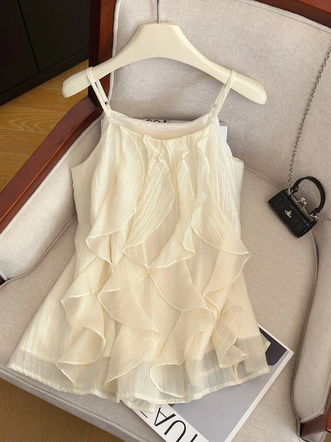 

Elegant Lace Trim Shoulder Bared Sexy Women's Shirt Summer 2026 New Style Slimming Holiday Outerwear Top for Women