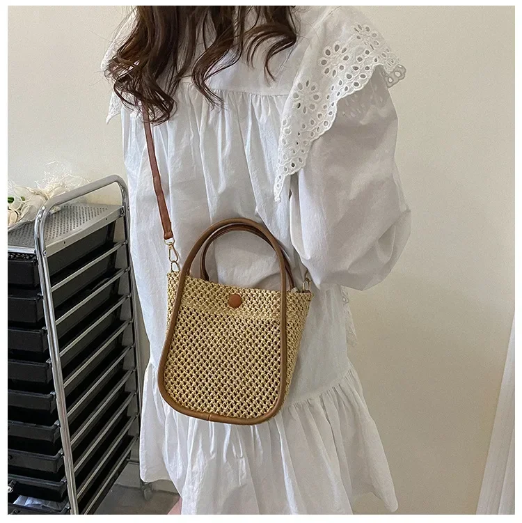 New Straw Handbag Women Crossbody Bag Girls Small Rattan Woven Summer Beach Messenger Shoulder Bags with Interior Purse