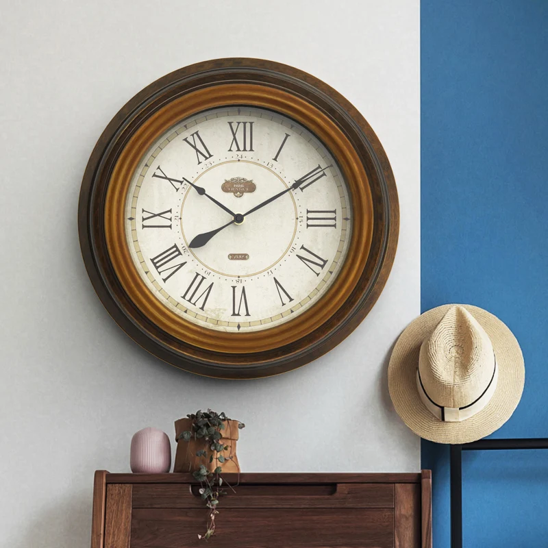 

American country nostalgic wall clock round simple European retro industrial style living room pastoral mute Nordic