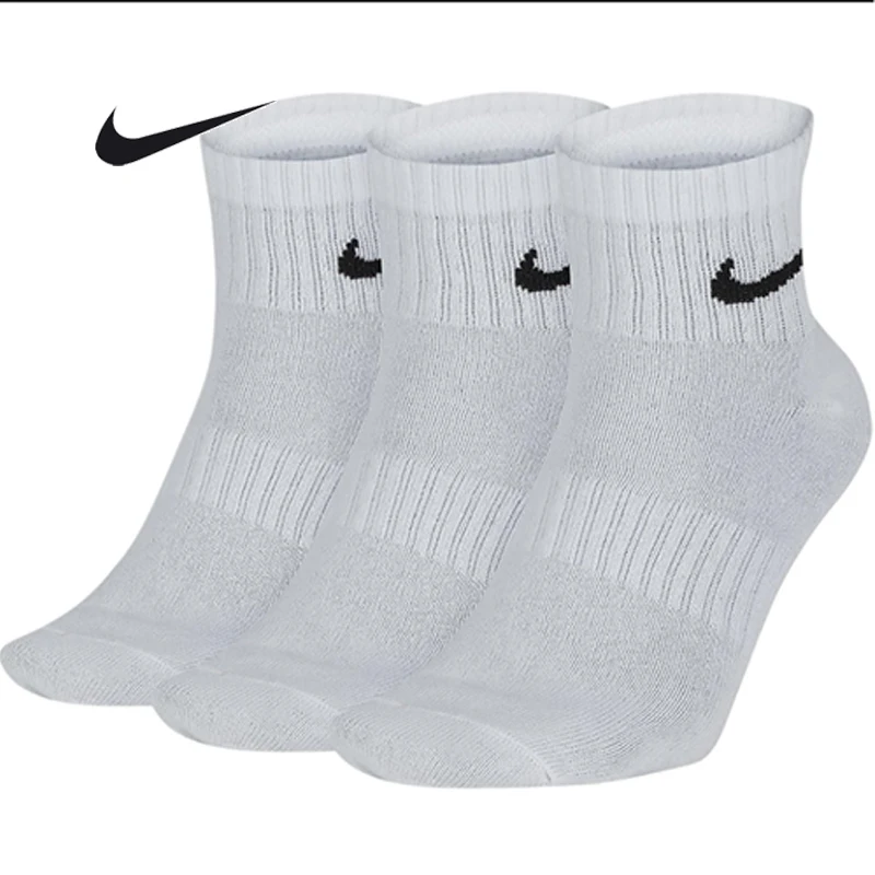 

NIKE Unisex Quick Dry Training Low Cut Socks, Everyday Lightweight (3 Pairs) SX7677-100