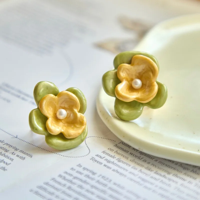 Spring Summer Vacation Style Retro Forest Irregular Flowers Pearly Sense Enamel Pearl Contrast Yellow Green Flower Stud Earrings