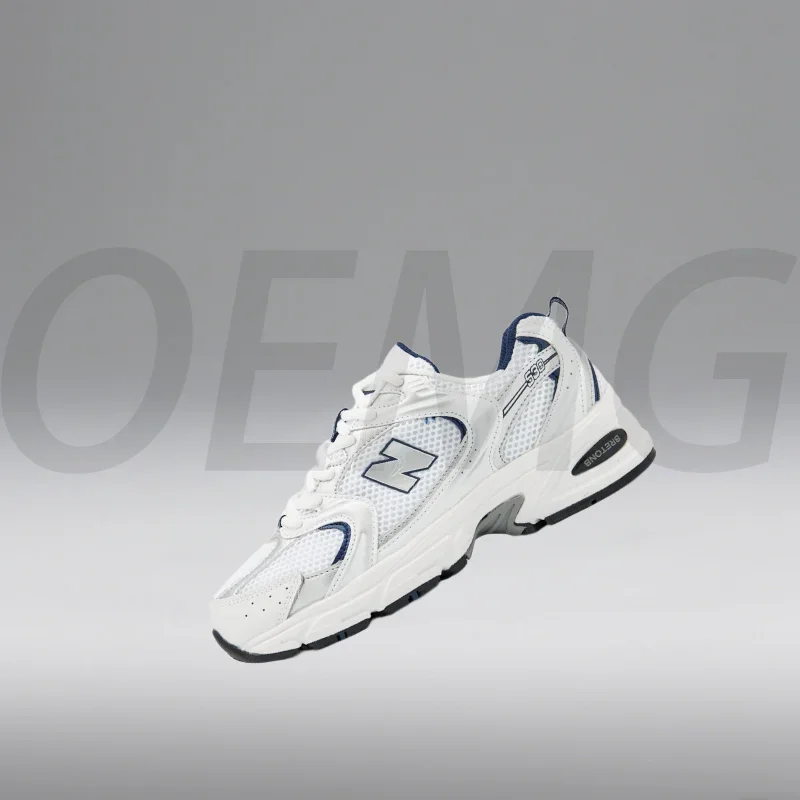 

The new N 5/30 running shoes with a spliced mesh finish offer a comfortable, shock-absorbing, warm and sporty casual style
