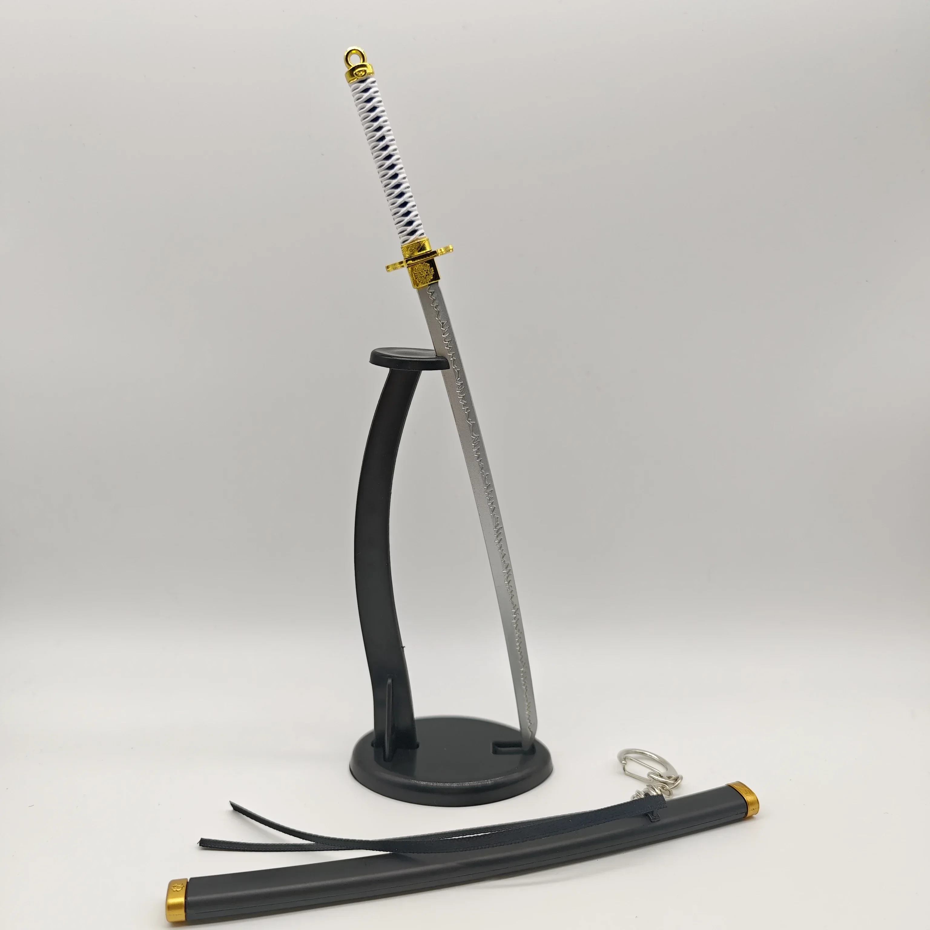 22 ซม.Vergil Yama Katana กับ Scabbard Devil May เกมอุปกรณ์ต่อพ่วงโลหะทั้งหมดอาวุธรุ่น Dante ดาบ Cry 5 ยาวมีดหัตถกรรมของเล่น