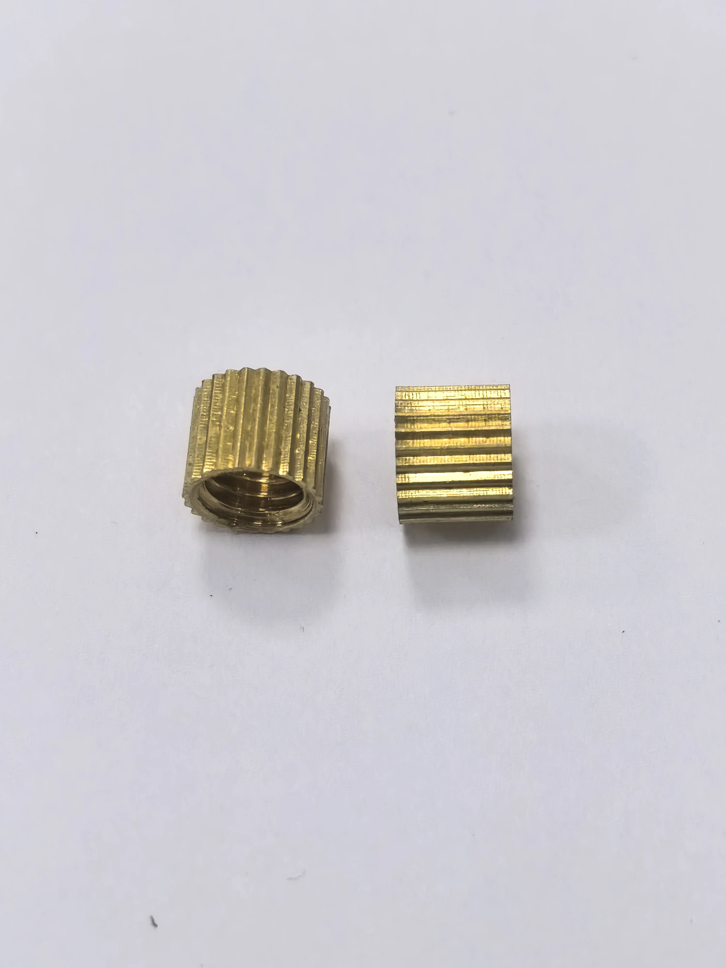 

Brass Knurled Nuts M1/M1.2/M1.4/M1.6/M2/M2.5/M3/M4/M5/M6/M8Molded-In Threaded Inserts Thru-Threaded Hot Melt Injection Molding