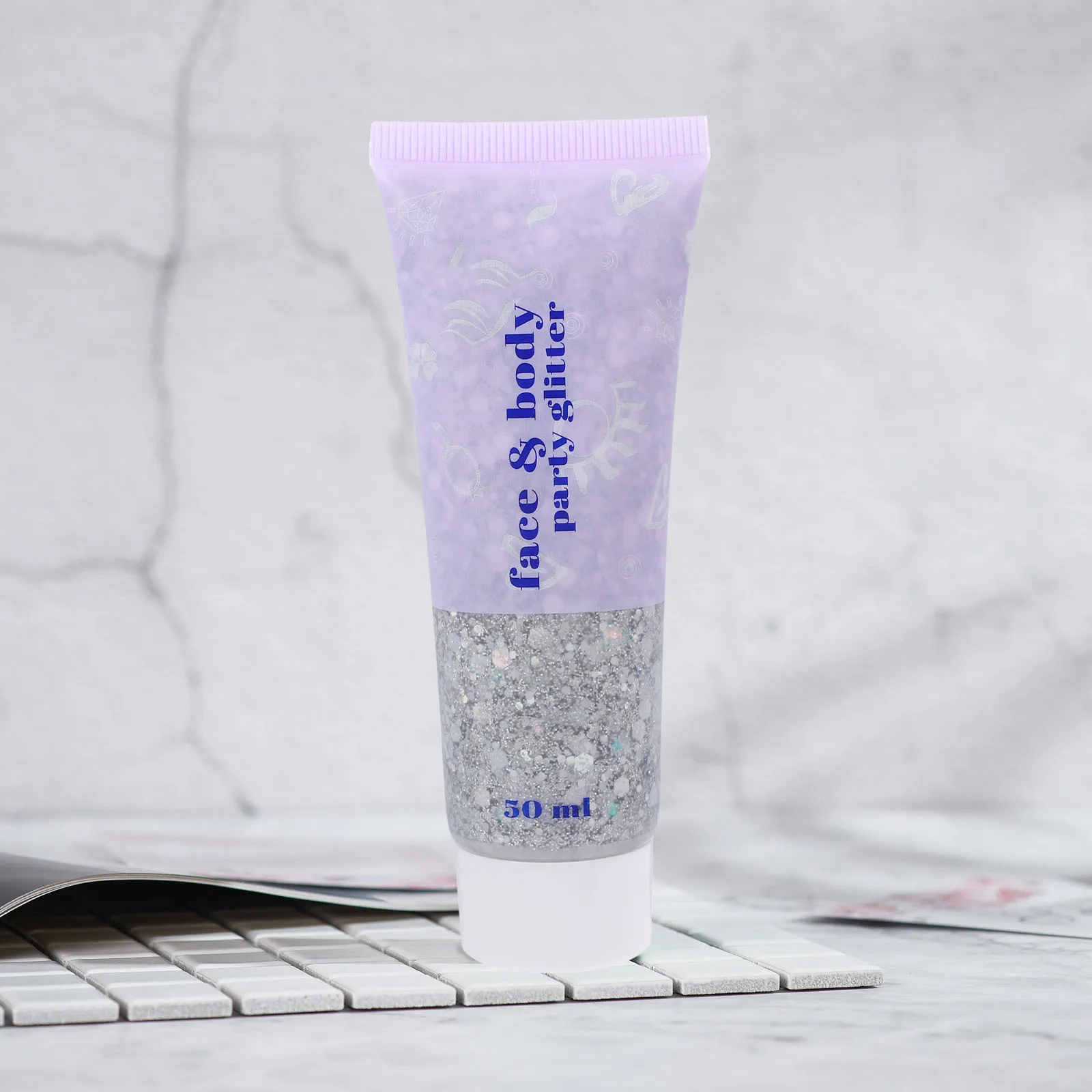 50 ml glittergel voor lichaamsgezichtshaar Glinsterende vloeibare glans Vrouwen Festival Make-up Sparkle Effect Body Glitter Gel