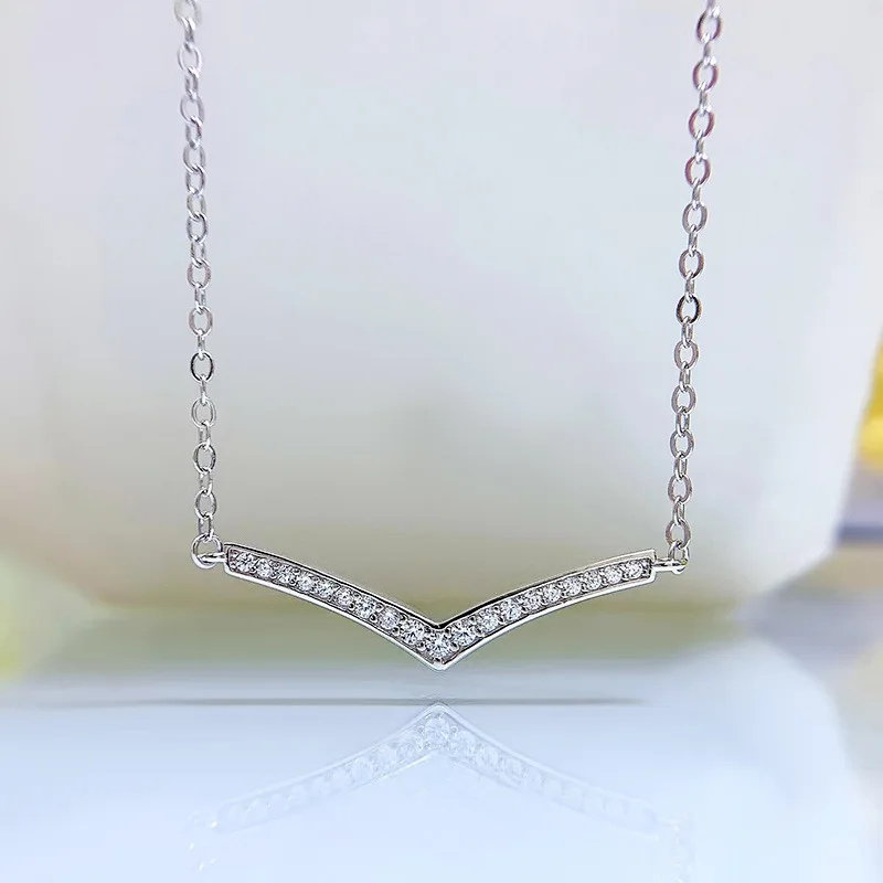 

2022 new 925 silver small V necklace pendant temperament necklace light luxury ins wind collarbone chain