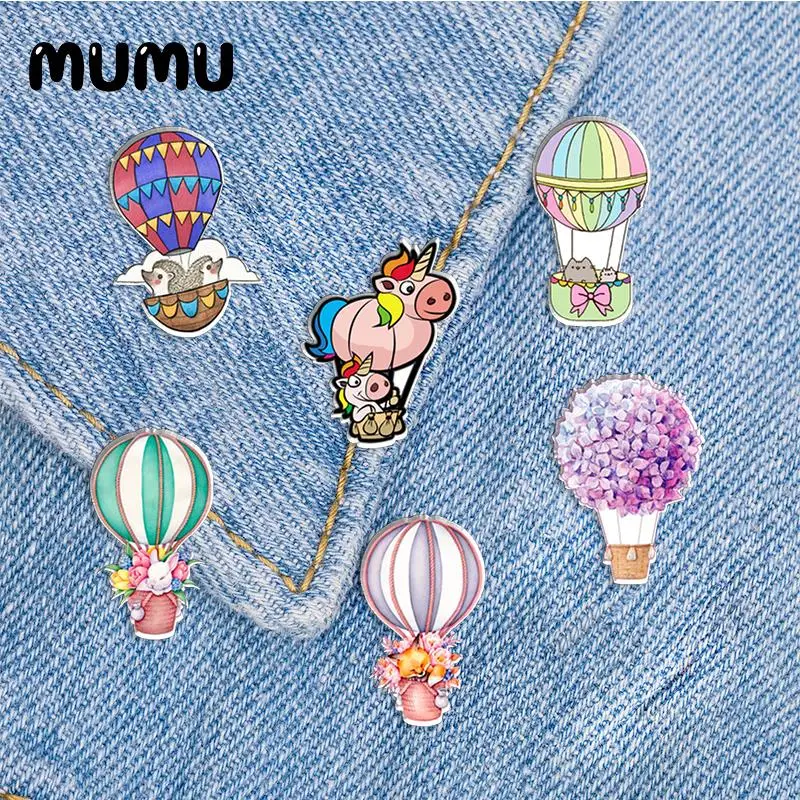 2023 New Hot Air Ballon with Animal Lapel Pin Cat Fish Ballon Acrylic Brooches Handmade Epoxy Jewelry Shirt Bag Badge