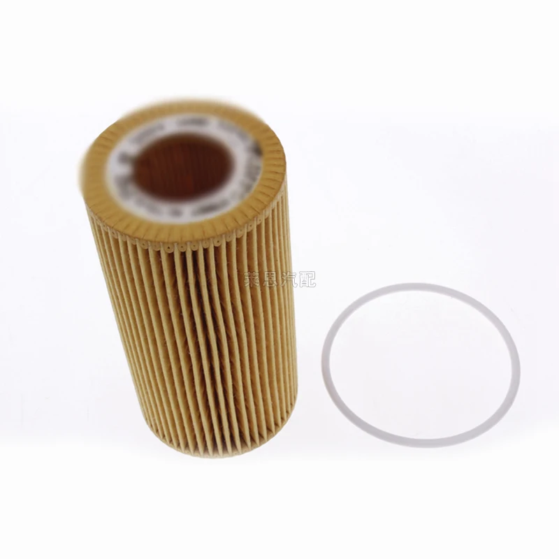 Oil Filter Suitable For Volvo C30 C70 S40 S60 V50 V60 XC60 XC70 Engine Oil Filter OEM:8692305