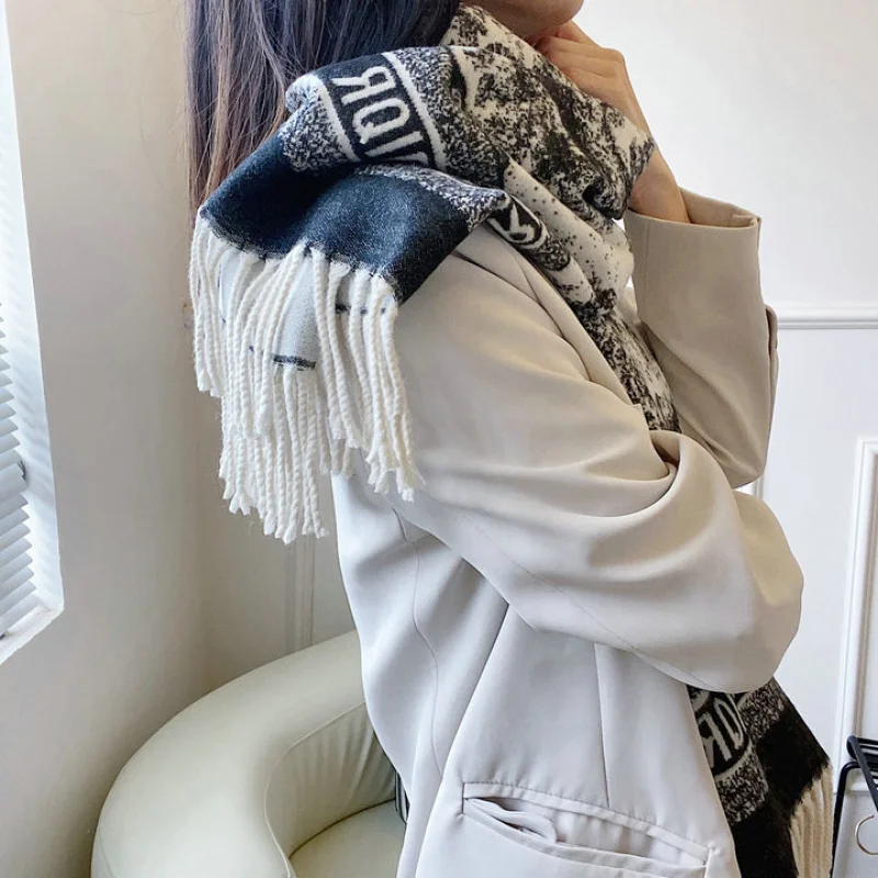 New2024Autumn and Winter Cashmere-like Jacquard Scarf Women\'s Thickened Warm Scarf Long Tassel Shawl