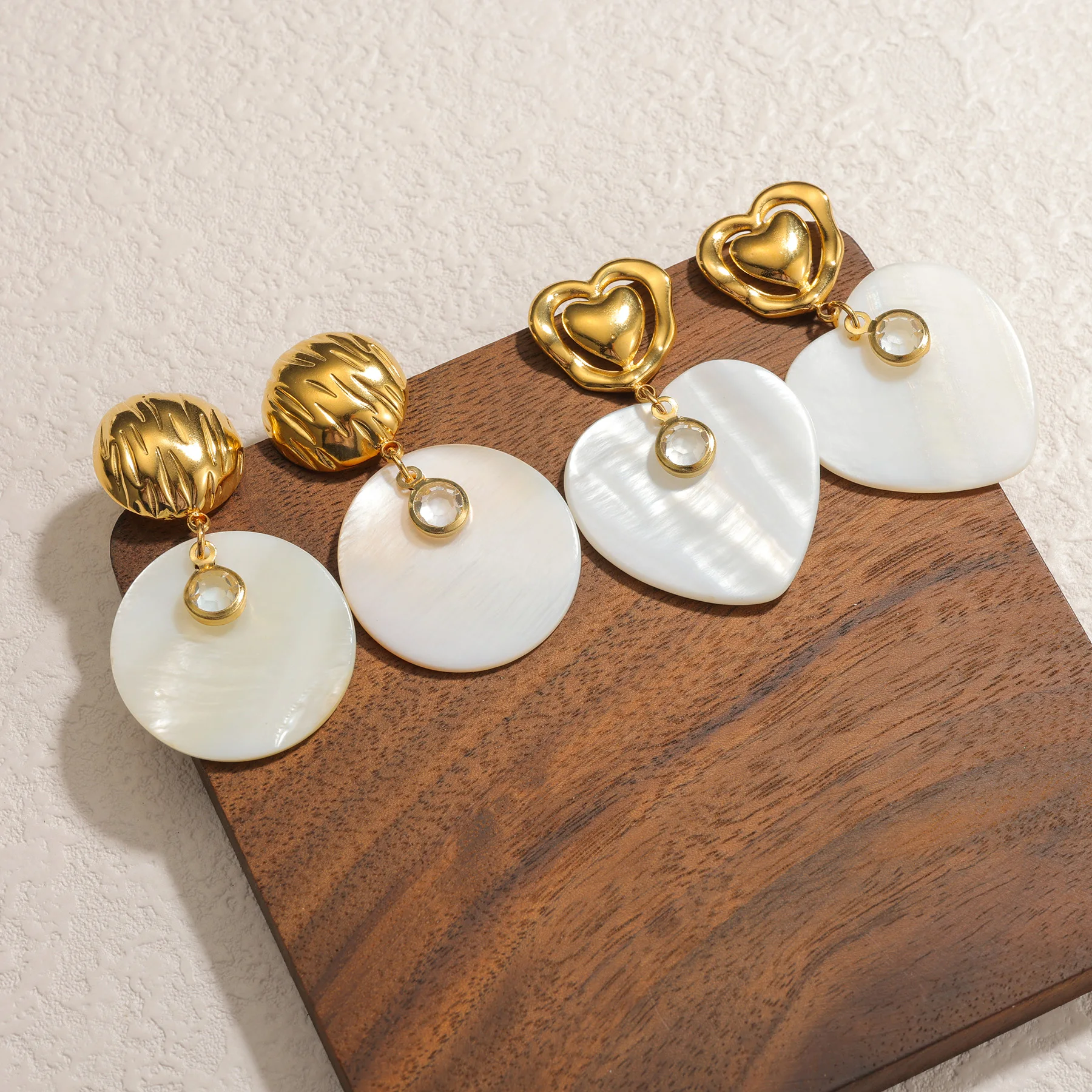 Freeteeme العصرية الذهب اللون الإطار شل محارة وأقراط المحيط سلسلة مجوهرات جميلة ثقب الأذن للنساء هدايا عيد ميلاد