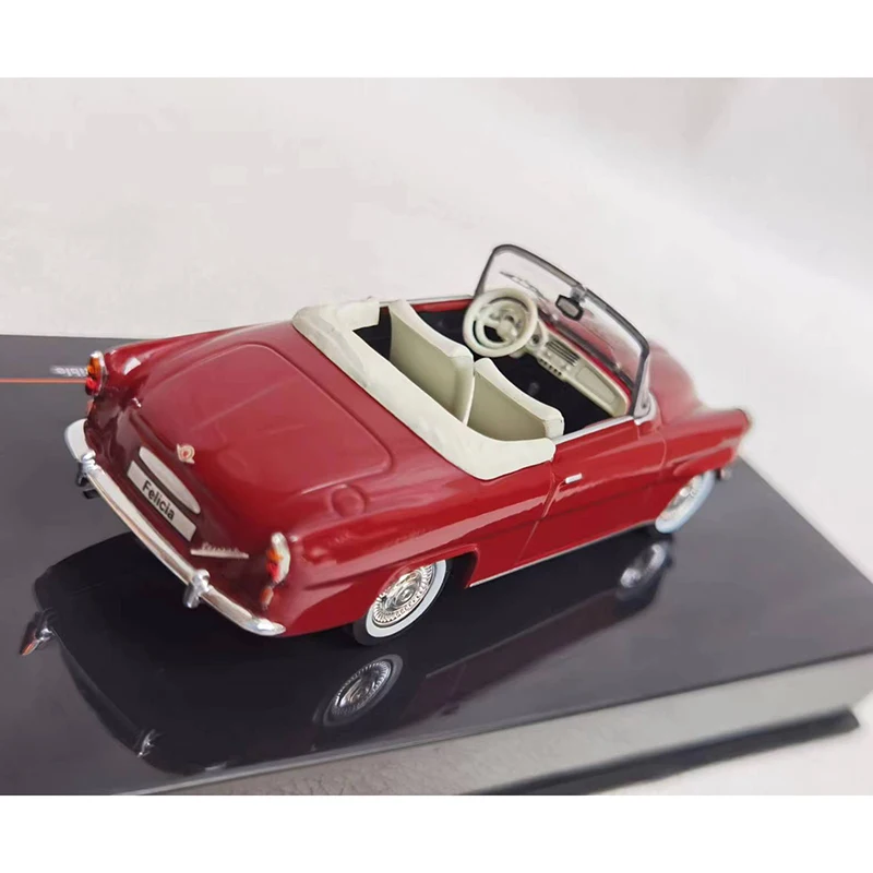 1/43 Scale SKODA CONVERTIBLE 1964 Alloy Car Model