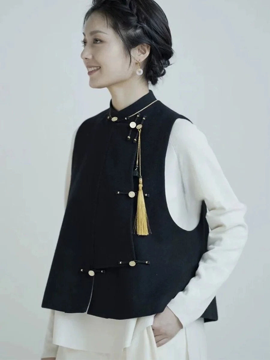 

Ретро-жилет в китайском стиле для женщин, осенний, этнический дизайн, многослойная верхняя одежда, жилет с наплечниками, модный, универсальный...