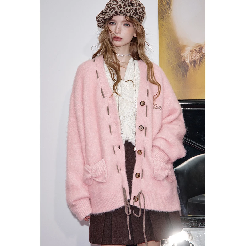 ELFSACK 2025 Primavera Nuovi Arrivi Peluche cuciture cardigan lavorato a maglia bianco maglione monopetto a cuore cavo da donna